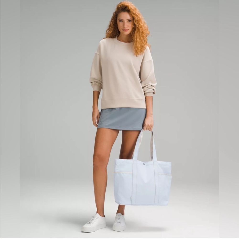 Lululemon Daily Multi-Pocket Tote Bag 20L